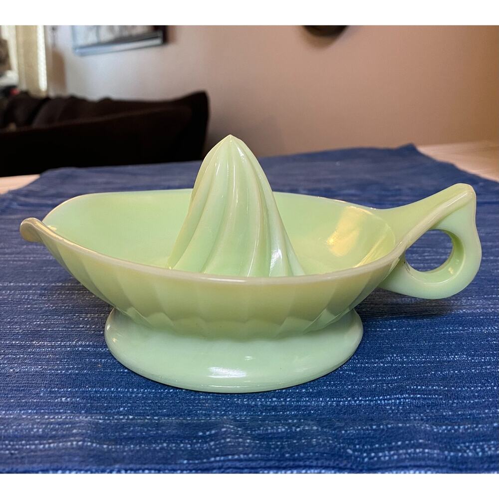 Uranium Glows Jadeite Glass Kitchen Reamer Juicer Cottage Farmhouse Home Decor - Picture 2 of 7